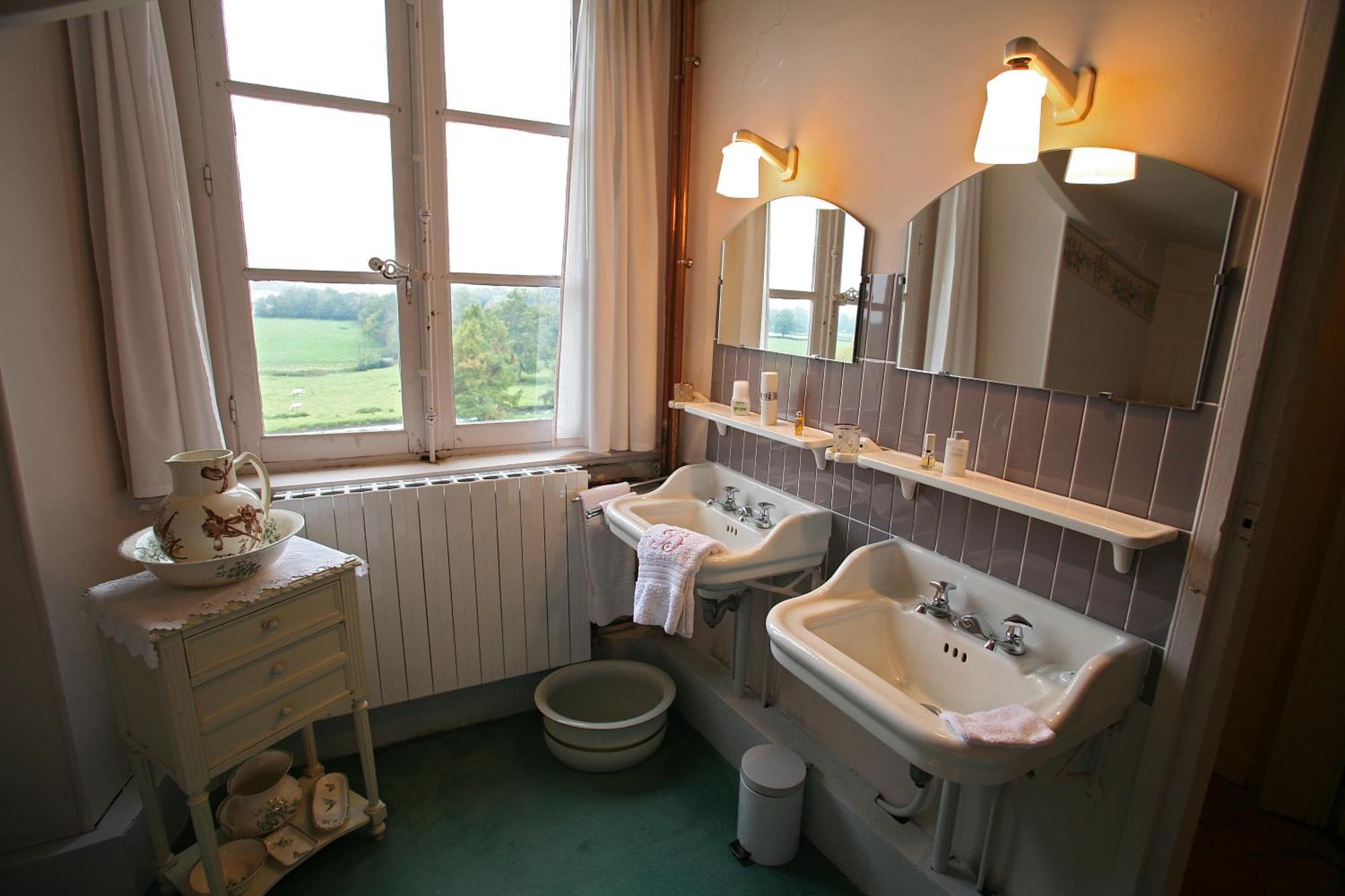 Chateau De Beaujeu Sens-Beaujeu Esterno foto